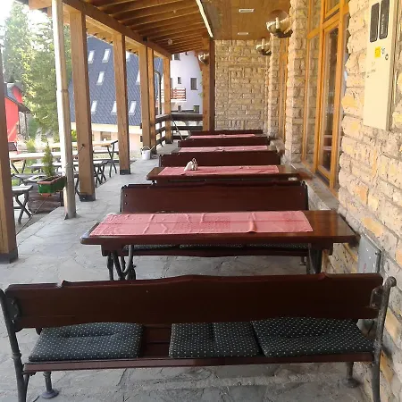 Ugar Отель Травник
